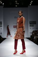 Model walks the ramp for Myoho Show at Wills Lifestyle India Fashion Week 2013 Day 5 in Mumbai on 17th March 2013 (8).JPG